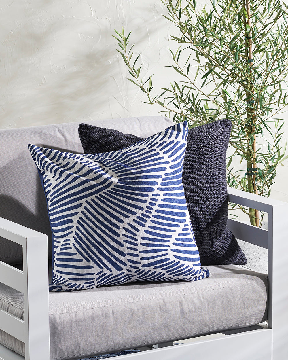 Contours Outdoor Cushion